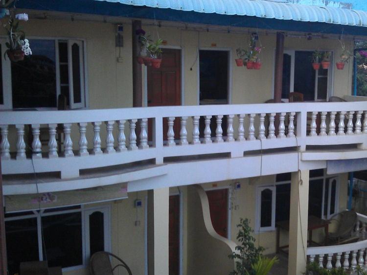 Bright Hotel Nyaung Shwe Exterior foto