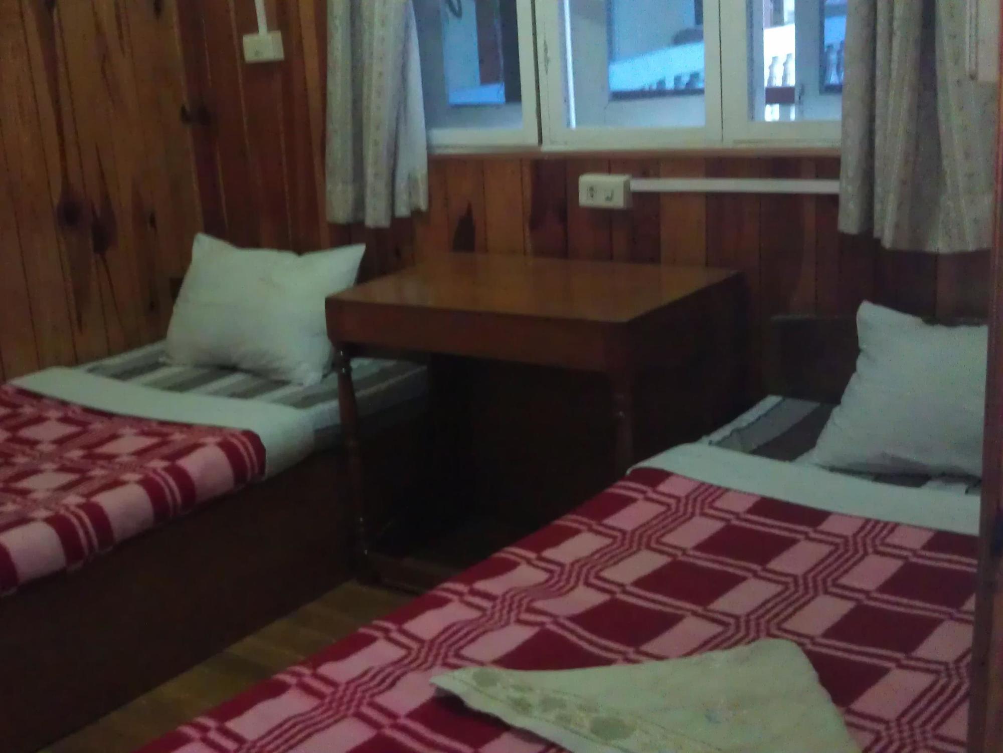 Bright Hotel Nyaung Shwe Exterior foto