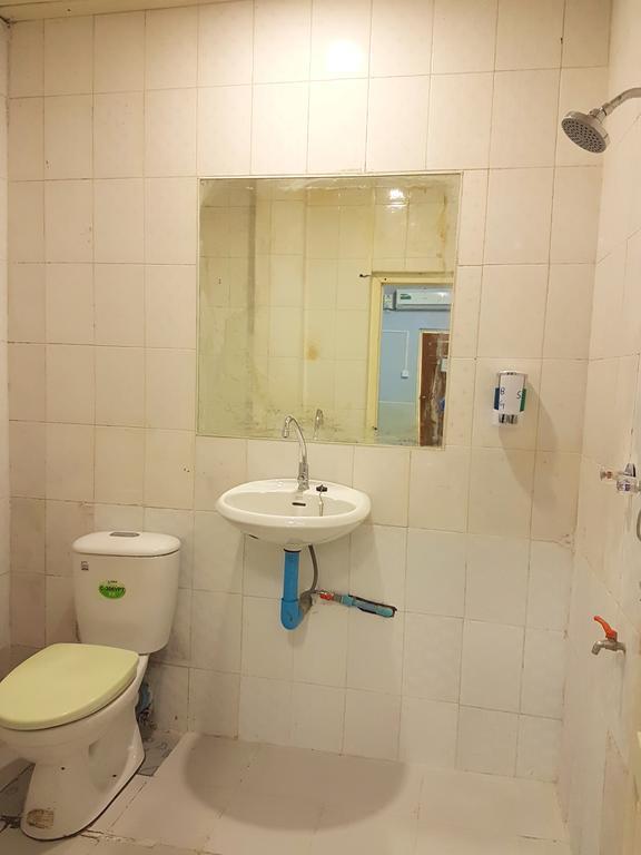 Bright Hotel Nyaung Shwe Exterior foto